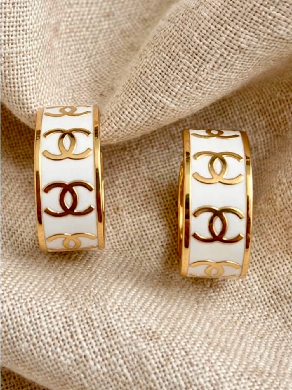 ❣️Chanel Inspired White Enamel Gold Tone Double CC Hoop Earrings |Signed, NWT - Picture 3 of 9